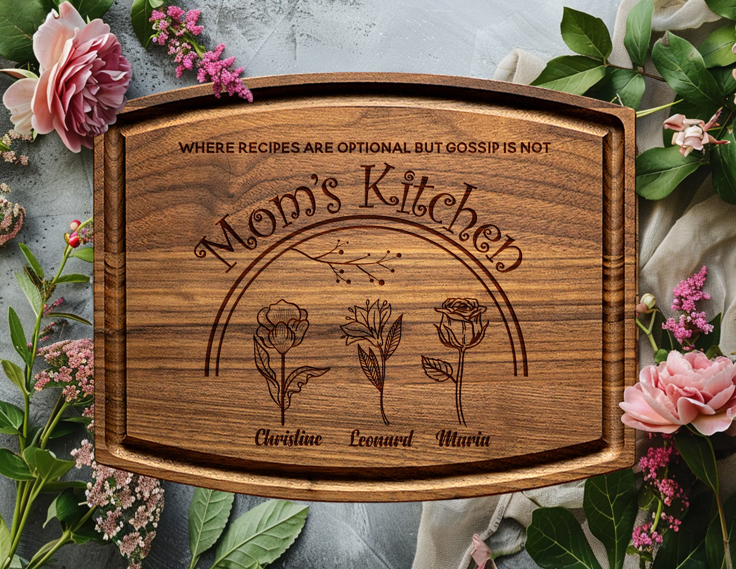 Personalized Birth Flower Cutting Board – Custom Gift for Mom or Grandma