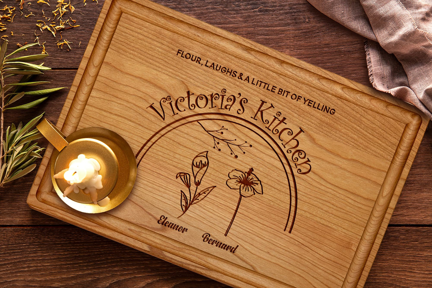 Personalized Birth Flower Cutting Board – Custom Gift for Mom or Grandma