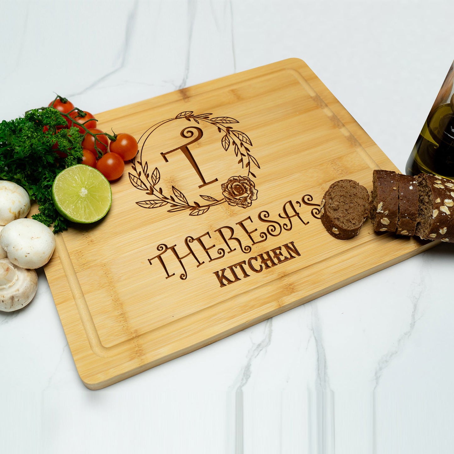 Tayfus Personalized "Best Mom Ever" Cutting Board – Elegant Floral Design
