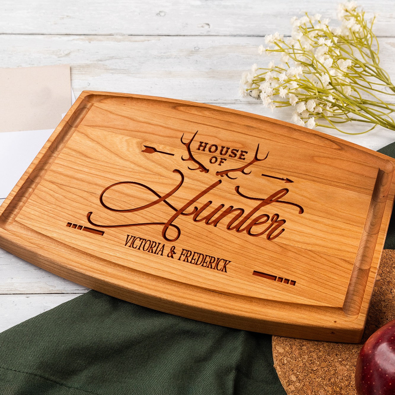 Tayfus Personalized Wooden Cutting Board - Deer Antlers & Arrow Design