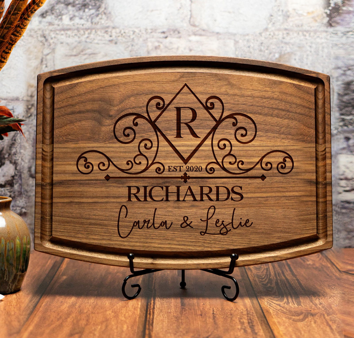 Elegant Personalized Cutting Board with Monogram and Swirl Design - Tayfus