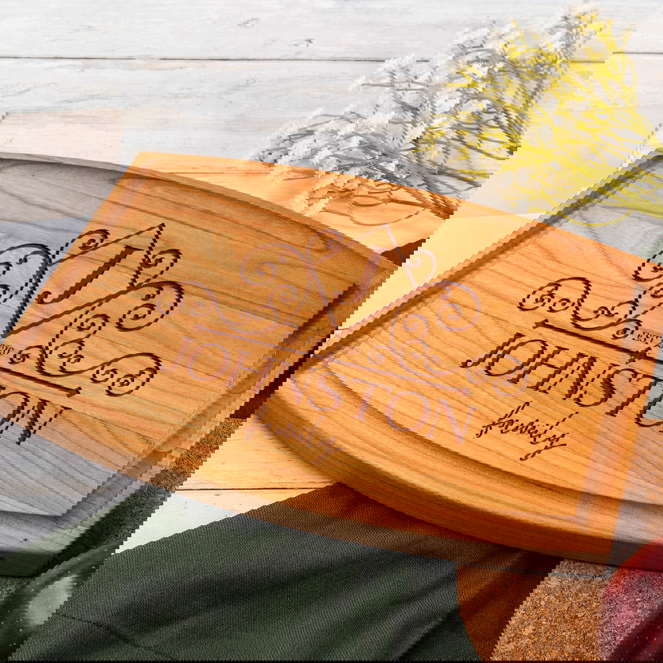 Elegant Personalized Cutting Board with Monogram and Swirl Design - Tayfus
