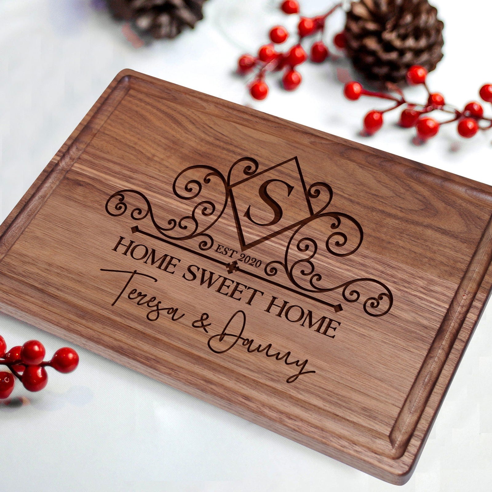 Elegant Personalized Cutting Board with Monogram and Swirl Design - Tayfus