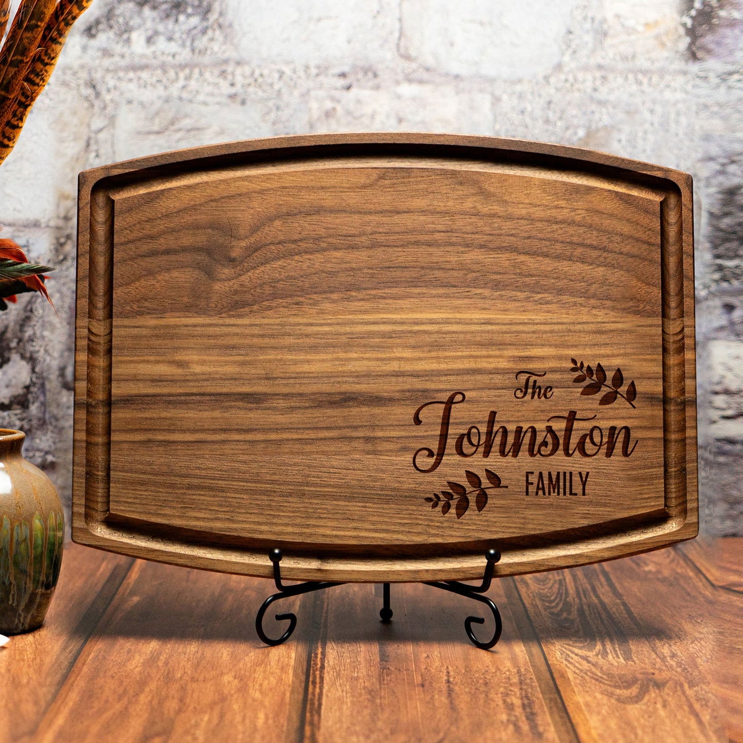 Custom Family Cutting Board with Leaf Motif and Established Year - Tayfus