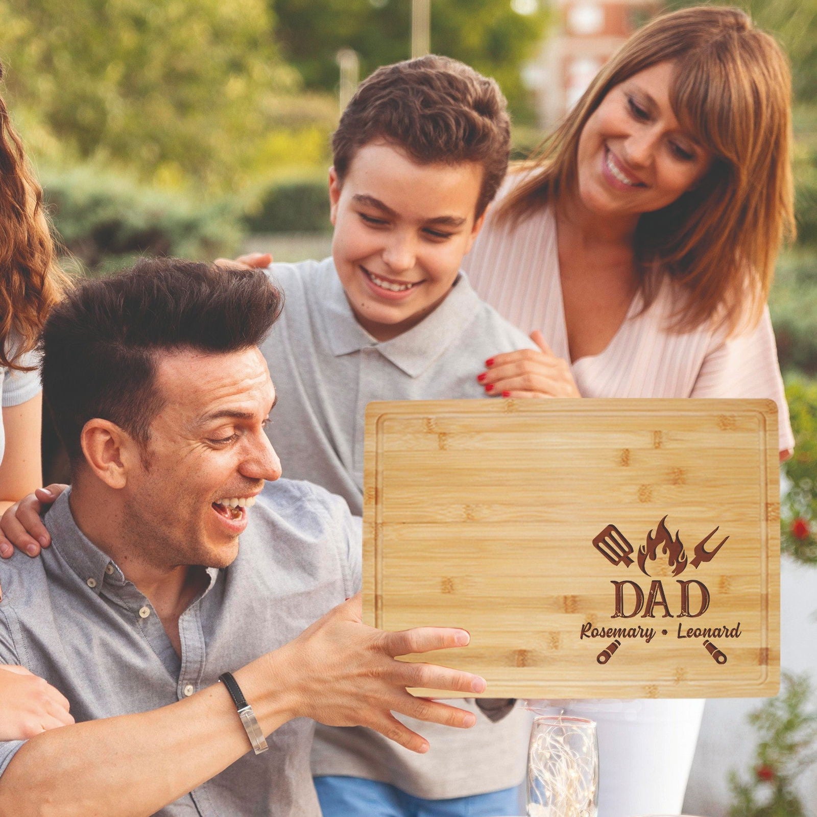 Personalized BBQ Cutting Board for Dad with Family Names - Tayfus