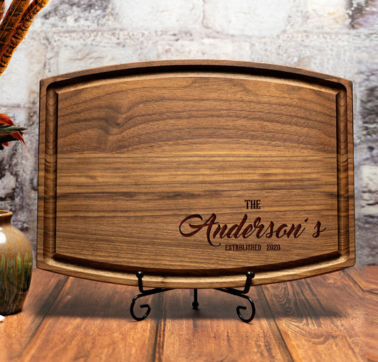 Personalized Family Sign with Elegant Script Design - Tayfus